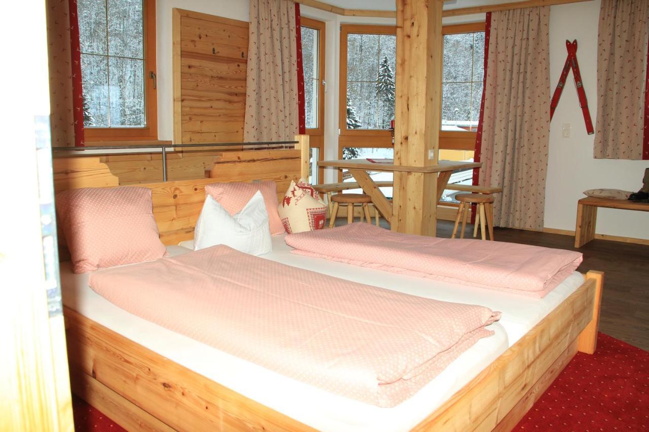 Hotel Schweizerhof Oberau Quarto foto
